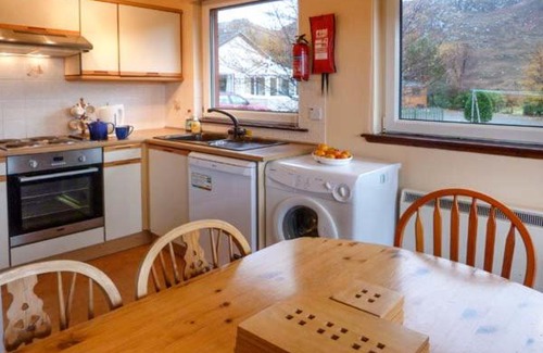 Poolewe House | Top-Rated 5 Innes-Maree: Pet-Friendly Ocean Views Await