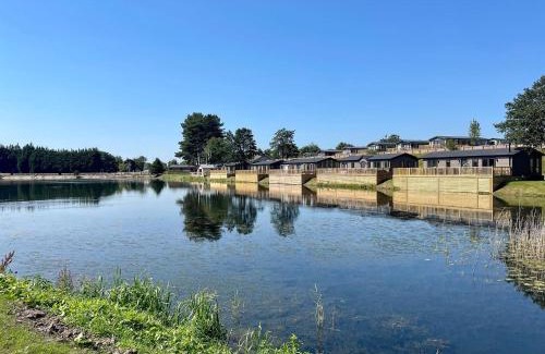Fence House | Tranquil Lake View Retreat in the Heart of Ribble Valley