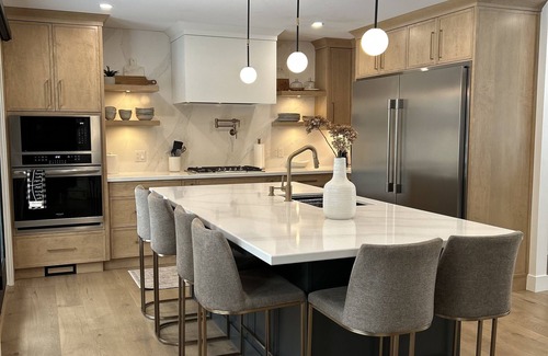 Grand Bend Cottage | Experience Grand Bend: Breathtaking Sunsets & Spa Retreat
