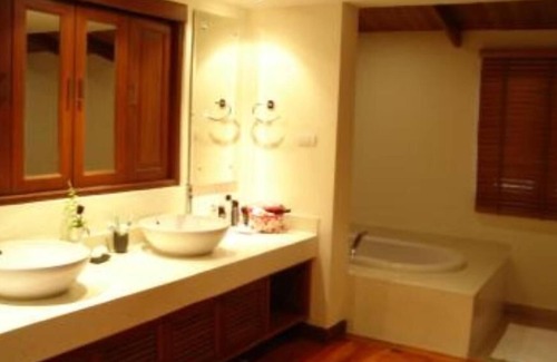 Maprao Island House | 5* Luxury Beech Villa on Phuket's only and most prestigious 5* Island Resort.
