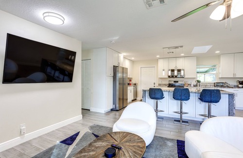 Boynton Beach Cottage | Relaxing Lake Worth Home with Hot Tub Near Beaches