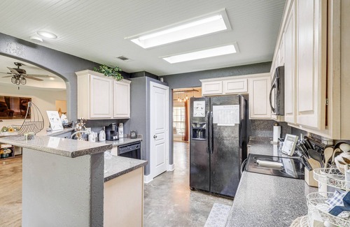 Morgans Point Resort House | Relaxing Retreat with Hot Tub Near Belton Lake Awaits