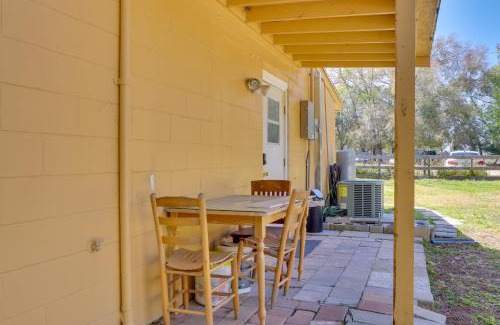 Fruitland Park Apartment | Bright Florida Retreat with Covered Patio, Steps from Disney
