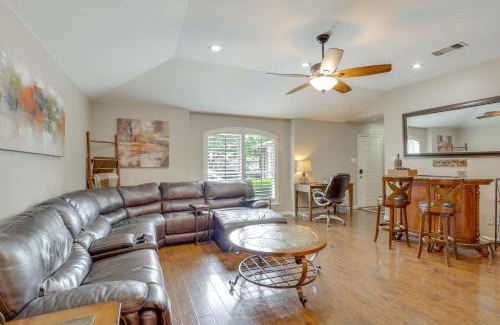 Lewisville House | 5 Mi to Lewisville Lake Couples Retreat with Yard