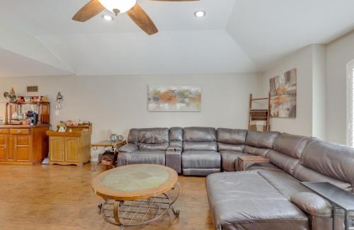 Lewisville House | 5 Mi to Lewisville Lake Couples Retreat with Yard