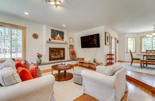 Truckee House | 5 Mi to Northstar Resort! Family Home with Hot Tub