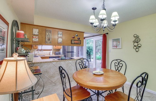 Gulf Breeze House | Gulf Breeze Getaway: Oceanfront Retreat Near the Beach