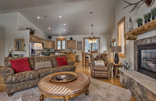 Blue River House | Elegant Breck Home with Spa & Kitchen Near Ski Resort