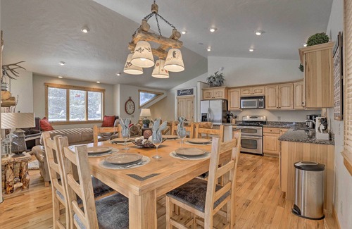 Blue River House | Elegant Breck Home with Spa & Kitchen Near Ski Resort