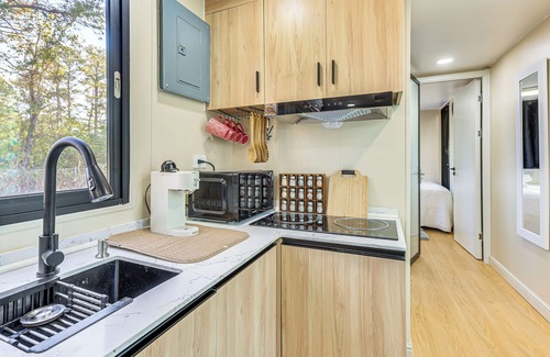 Lithonia House | 5 Mi to Stone Mountain: Lithonia Getaway