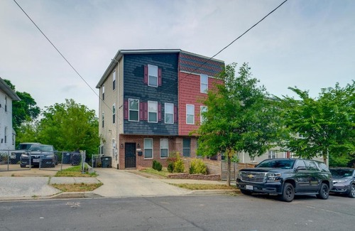 Lower Central NE House | Family-Friendly Washington DC Townhome with Home Theater