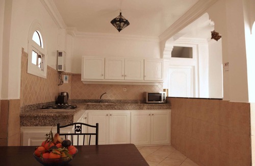 Tamrhakht Apartment | Family-Friendly Retreat near Beach with Pool and Spa