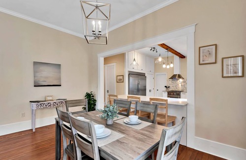 Austin Ave. House | Convenient Stay: 5 Min from Magnolia Silos, Family-Friendly!
