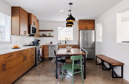 Blackshear-Prospect Hill House | Convenient Stay Near Moody - The Eastside Gem Awaits