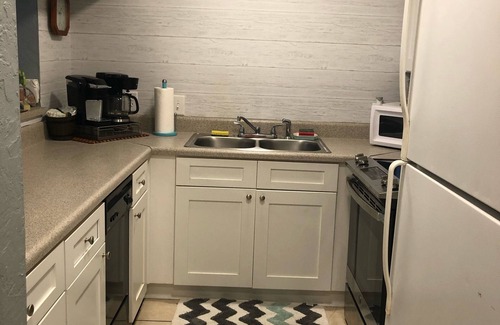 Carrabelle Condo | Just 5 Minutes from the Beach with Oceanfront Views!