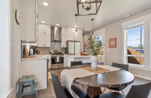 Boise House | Modern Comfort Steps from BSU & Downtown | Guest Rated 10/10