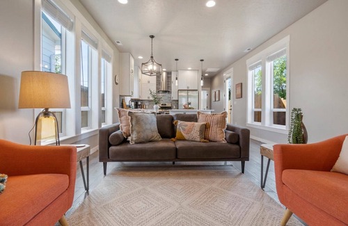 Boise House | Modern Comfort Steps from BSU & Downtown | Guest Rated 10/10