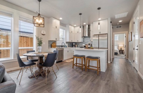 Boise House | Modern Comfort Steps from BSU & Downtown | Guest Rated 10/10