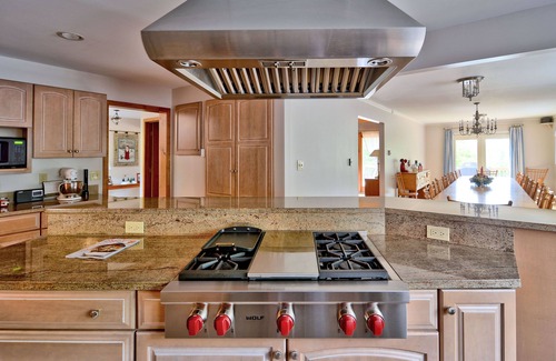 Windham House | Mountain Retreat: 5 Min to Windham Mtn with Pool & Spa