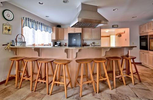 Windham House | Mountain Retreat: 5 Min to Windham Mtn with Pool & Spa