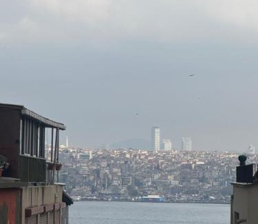 Kabatas Apartment | Premier 4-Star Hotel: Steps from Taksim Square with Sea View