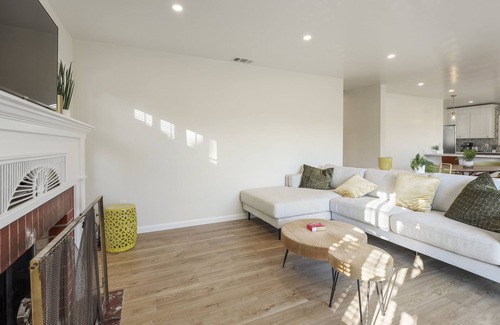 Stockton House | Exceptional Home Near UOP & Miracle Mile with Master Suite
