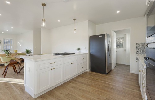 Stockton House | Exceptional Home Near UOP & Miracle Mile with Master Suite