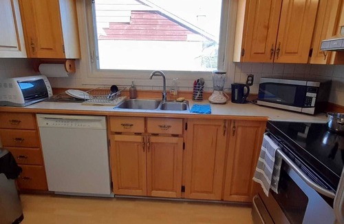 Ottawa Division House | 5 Min Walk to Algonquin College - Private Rooms For Female Students in Ottawa