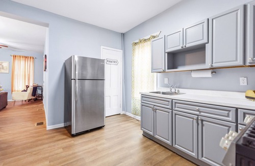 Utica Apartment | Delightful Stay in Downtown Utica NY with Spa & Breakfast