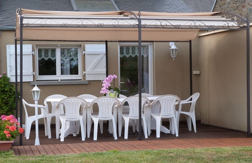 Lezardrieux House | Oceanfront Oasis: Ideal for Groups Near Beach & City Center
