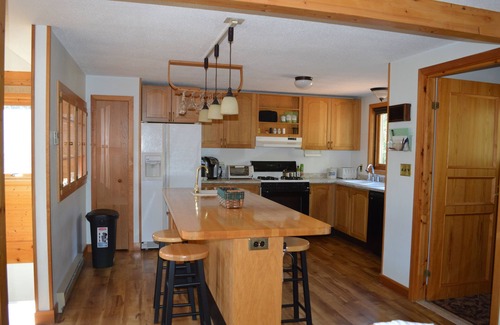 Intervale House | Discover Mountain Views & Water Park Just 5 Mins from Storyland