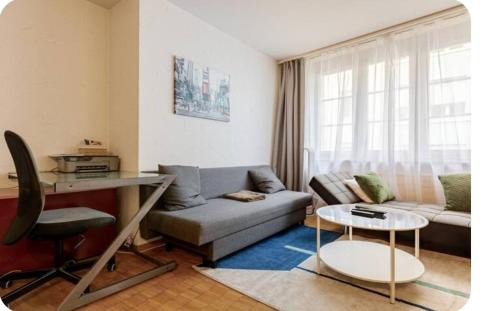 Niederdorf Apartment | Convenient Zurich Hotel Steps from Main Station & Family-Friendly