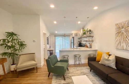 Greenville - Spartanburg Cottage | Convenient Getaway: 5 Minutes from Downtown Greenville!