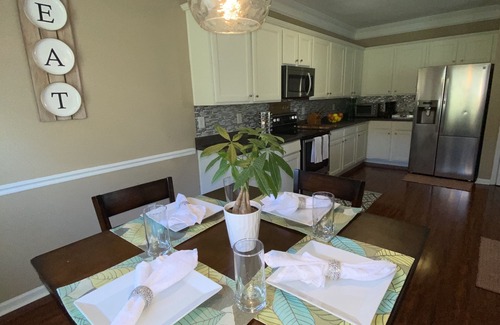 Charlotte House | Convenient Stay near UNCC, Motor Speedway & PNC Music