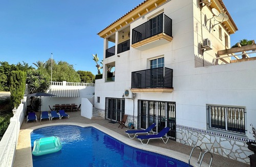 Puerto de Mazarron House | 5 minutes from the beach. Large holiday home with private pool