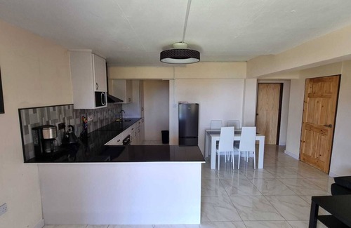Colonarie Apartment | Modern Apartment Just 5 Minutes from Argyle Airport