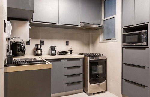 Leblon Apartment | Modern Perfection in Leblon | Family-Friendly Getaway