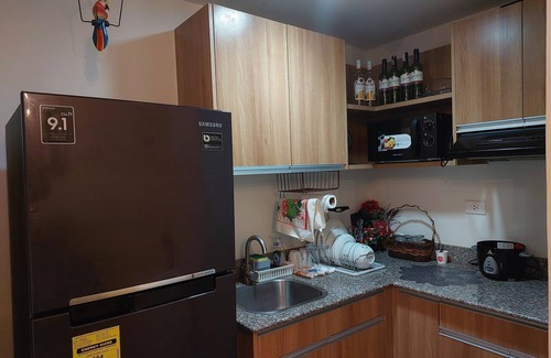 Mactan Export Processing Zone Condo | Convenient 1 Bedroom with Balcony, Minutes from Airport