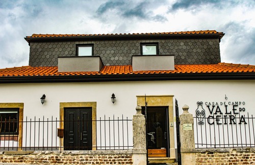 Gois Cottage | Tranquil Twin Room in Góis, Steps from River Beach