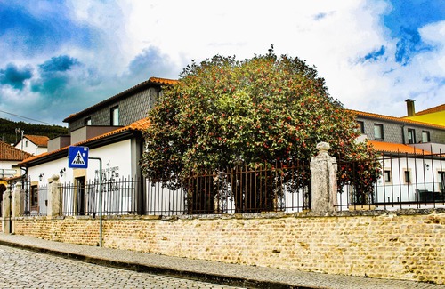 Gois Cottage | Tranquil Twin Room in Góis, Steps from River Beach