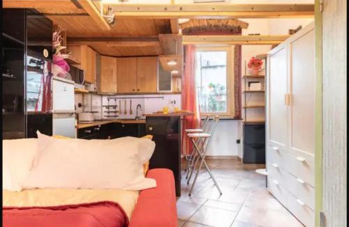 Sarzana Apartment | Convenient Stay: 5 Minutes from Station with Wi-Fi Access