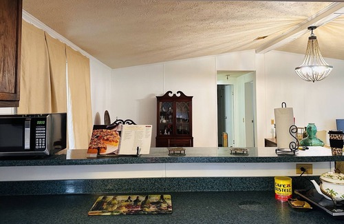 Macon County House | 5 minutes off of I-85. Family sized home! Holds 7