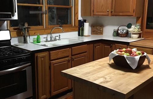 Saugerties Apartment | Ideal Location: 5 Minutes to HITS in Saugerties Village