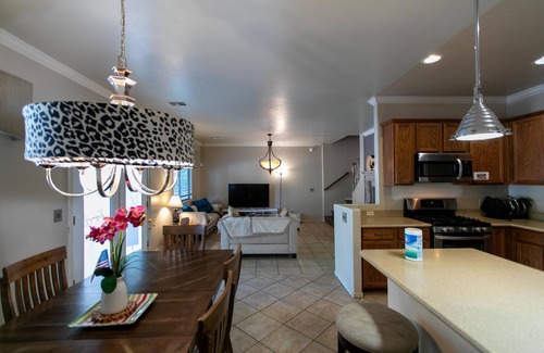 Tucson House | Convenient Access to I-10 & Air Space Museum - Pet Friendly Stay