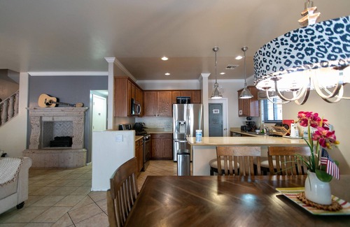 Tucson House | Convenient Access to I-10 & Air Space Museum - Pet Friendly Stay