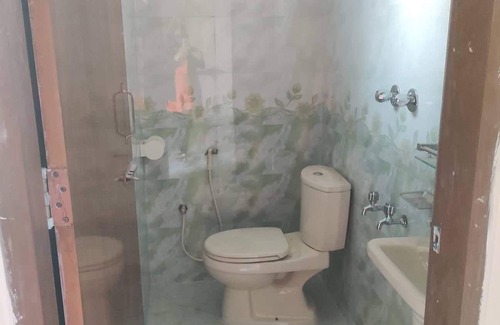 Mirpur House | Family-Sized Condo Steps from Mirpur Cricket Stadium