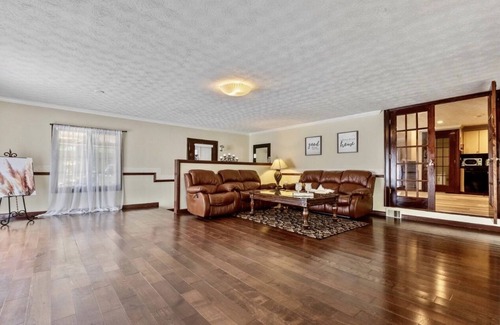 Duluth House | Prime Location: 5 Minutes to Shopping, Dining & Highways