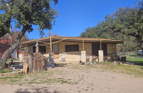 Silver Creek Village Apartment | Convenient 1 Bedroom Apartment Near Spider Mountain