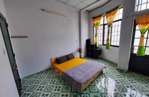 Ninh Kieu House | Family-Friendly City House: 5 Minutes from the Center