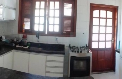 Porto das Dunas House | Family-Friendly Retreat with Pool Near South America's Water Park
